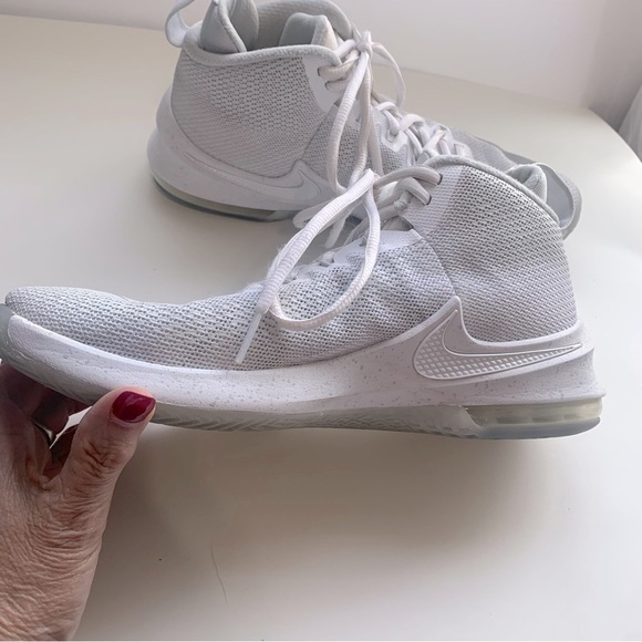 Nike Air Max Infuriate Men’s White Basketball Sneakers main image 9